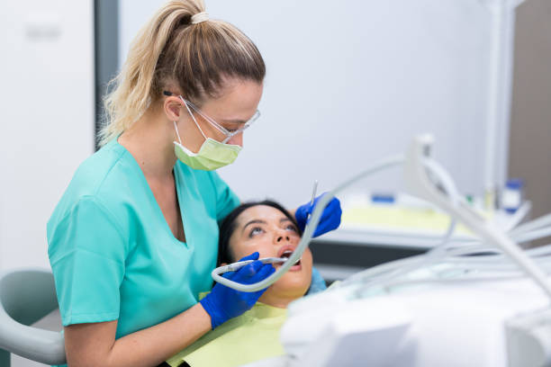 Best Emergency Tooth Extraction in Glenwood Landing, NY